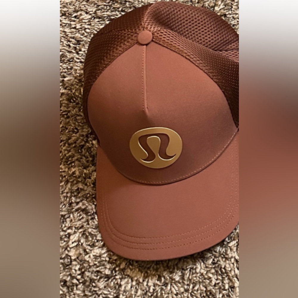 lululemon Trucker Hat  Copper Brown Hat never worn
